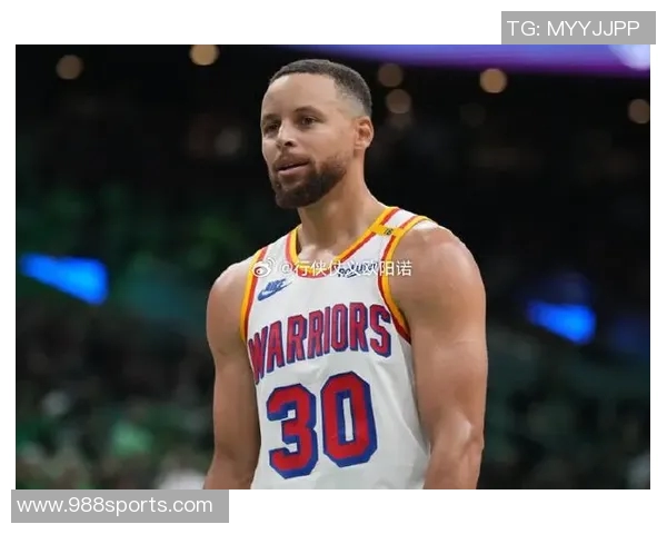 库里半场表现亮眼砍下15分5板4助助力球队取得领先