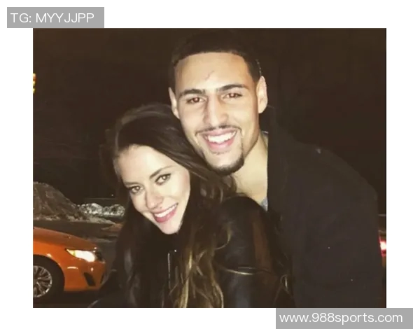 克莱女友马冬梅甜蜜分享二人合照引发热恋话题引网友热议