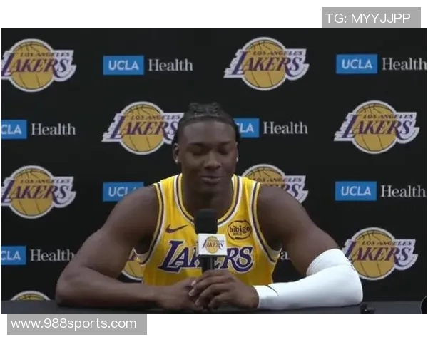 詹姆斯祝贺蒂耶罗生涯首分称这是众多扣篮中的第一记