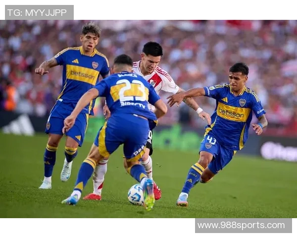 马斯坦托诺称赞梅西是最佳场上教练与他踢球轻松愉快