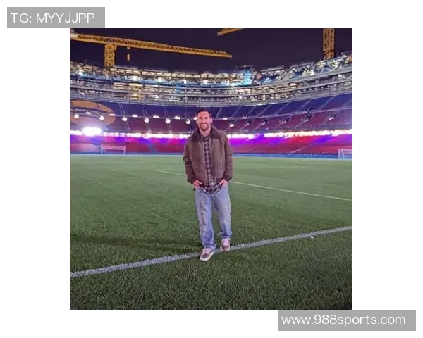 网红博主分享免费观赛秘诀：成为诺坎普建筑工人享受巴萨比赛