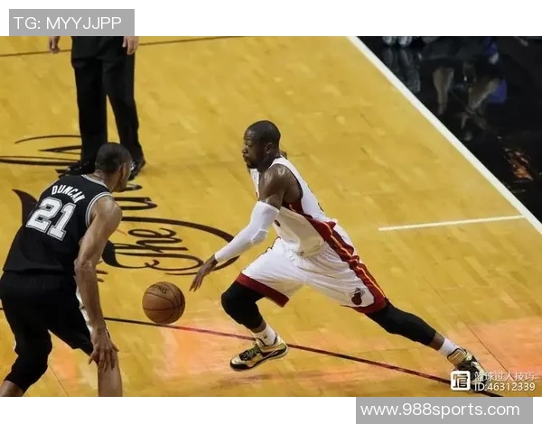 华子被韦德调侃偷学欧洲步直言要向年轻夺冠的他看齐